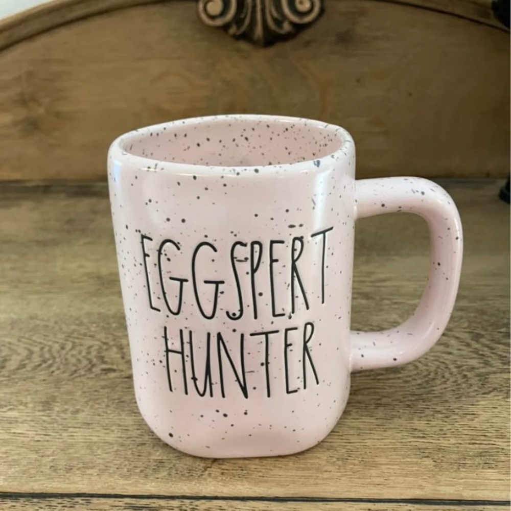 Rae Dunn Easter Eggspert
Hunter Speckled Mug